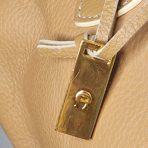 Etienne Aigner, Camel, Leather, Shoulder Bag - Picture 12 of 16